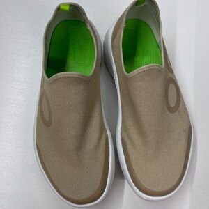 Oofos OOmg eeZee Low shoes